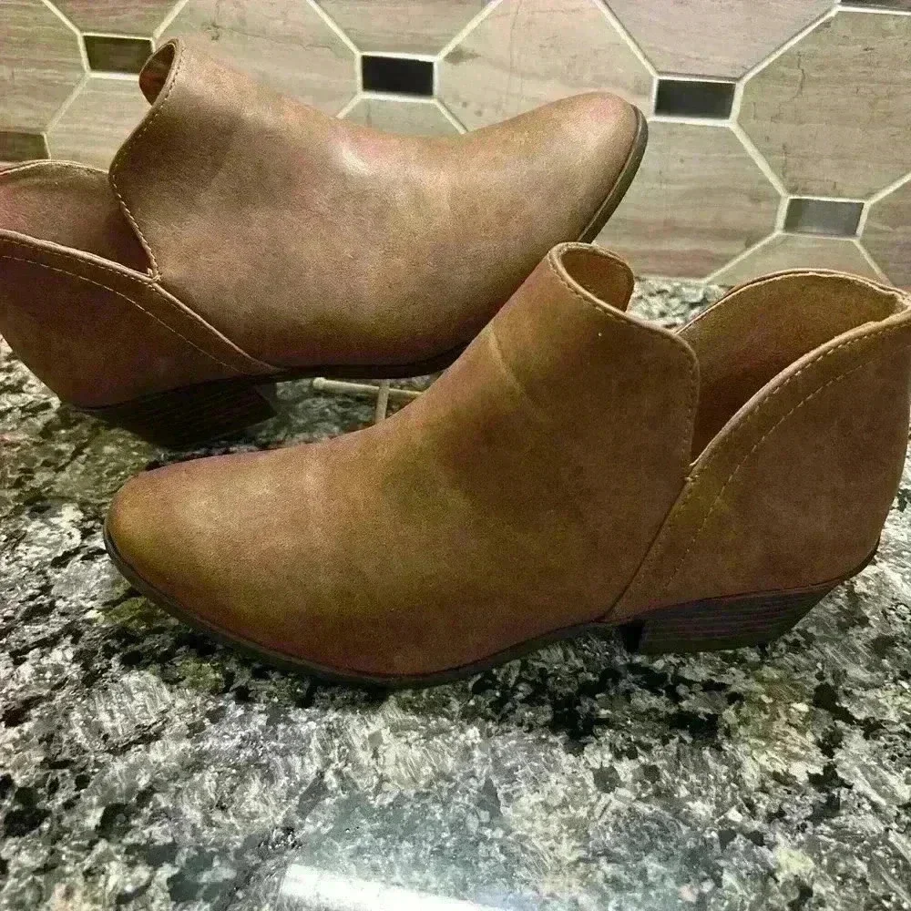 Unr8ed Brown Angle Women’s Boots Size 8.5 GREAT CONDITIONS! - Picture 3 of 13